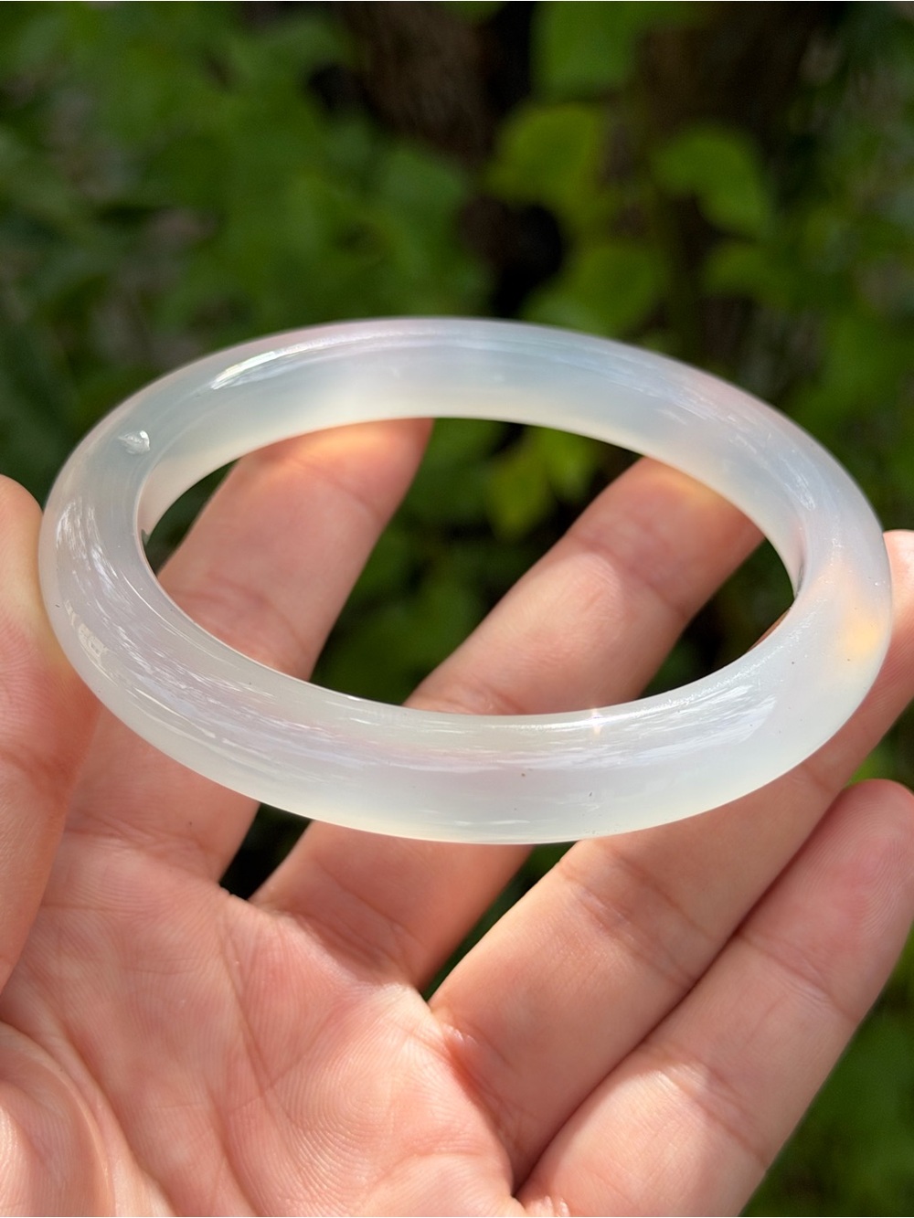 61.5mm inner diameter white agate bangle 1747